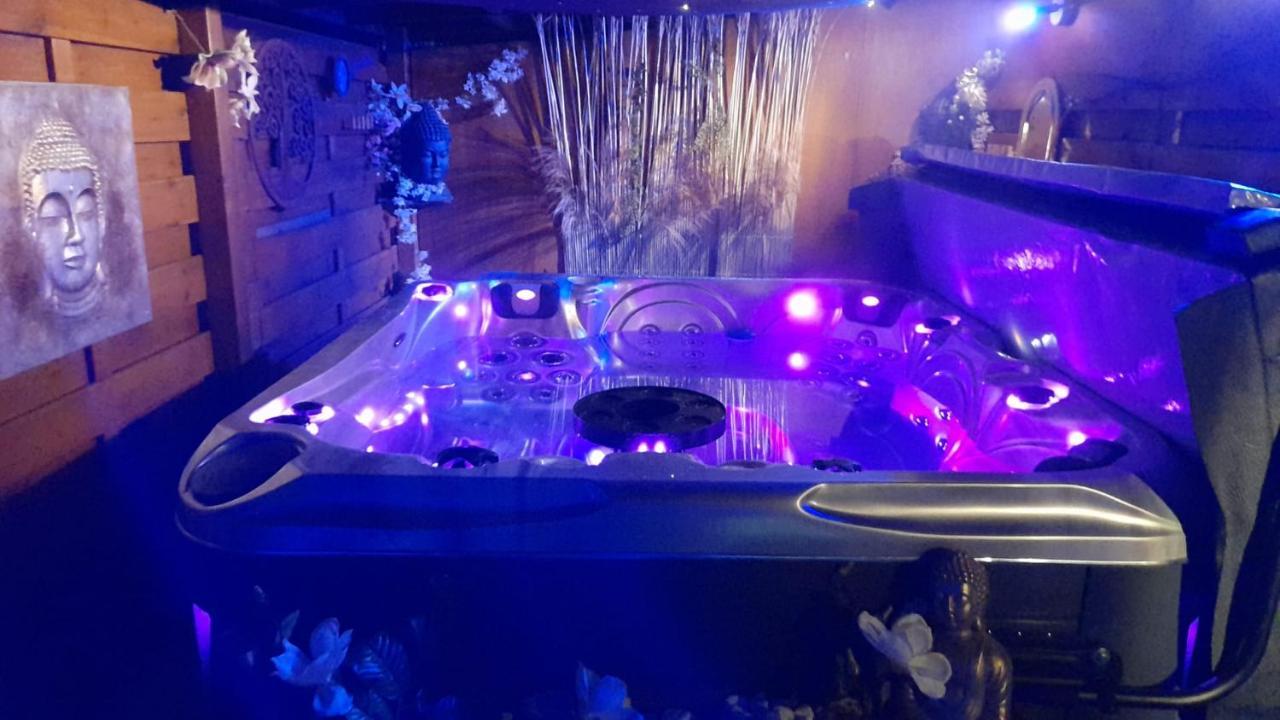 Hotel Le Feerica Érezée Zewnętrze zdjęcie